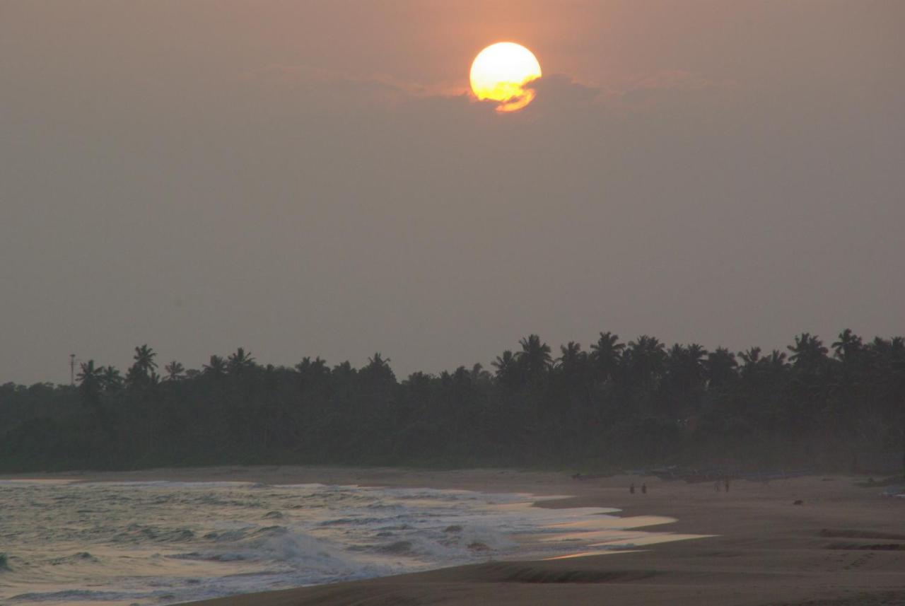 Lanka Beach Boutique Bungalows & Grand Villa Tangalle Exteriör bild