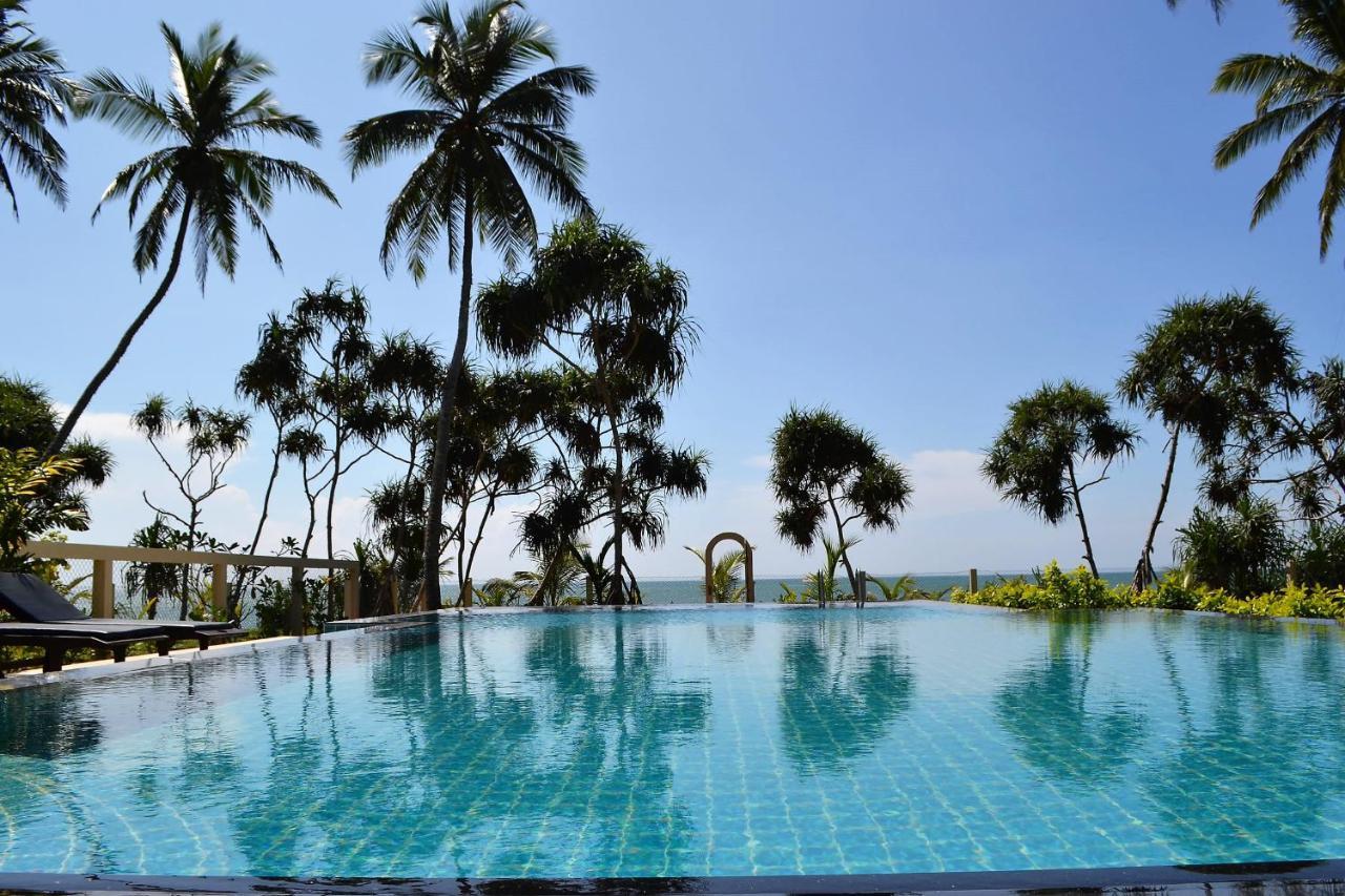 Lanka Beach Boutique Bungalows & Grand Villa Tangalle Exteriör bild