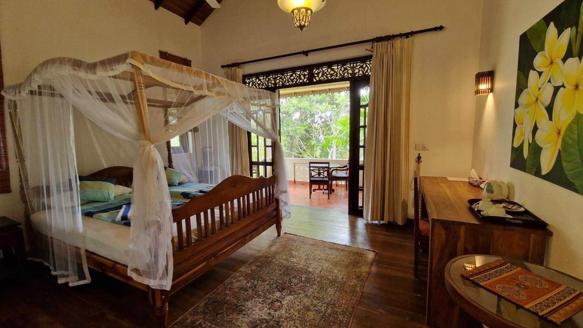Lanka Beach Boutique Bungalows & Grand Villa Tangalle Exteriör bild